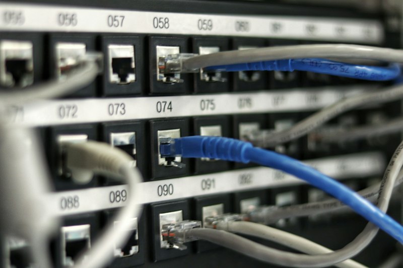 Netzwerktechnik, Glasfaser und strukturierte Gebäudeverkabelung